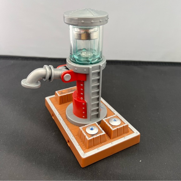 Take Along Thomas and Friends Sodor Water Tower and bridge - Picture 6 of 10